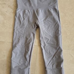 lululemon athletica Light Gray Textured Cropped Leggings